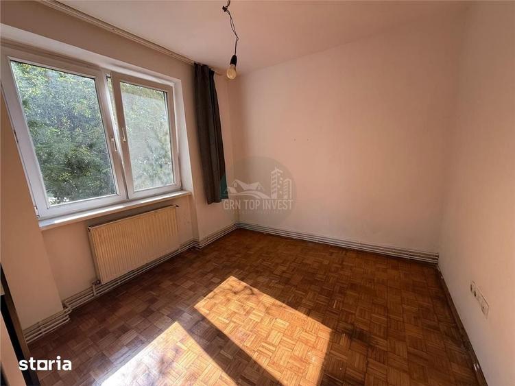 Apartament cu 4 camere în Central