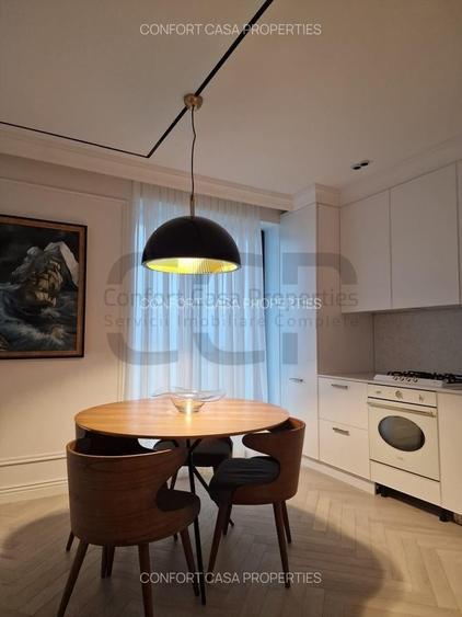 Apartament cu 4 camere decomandat în Central