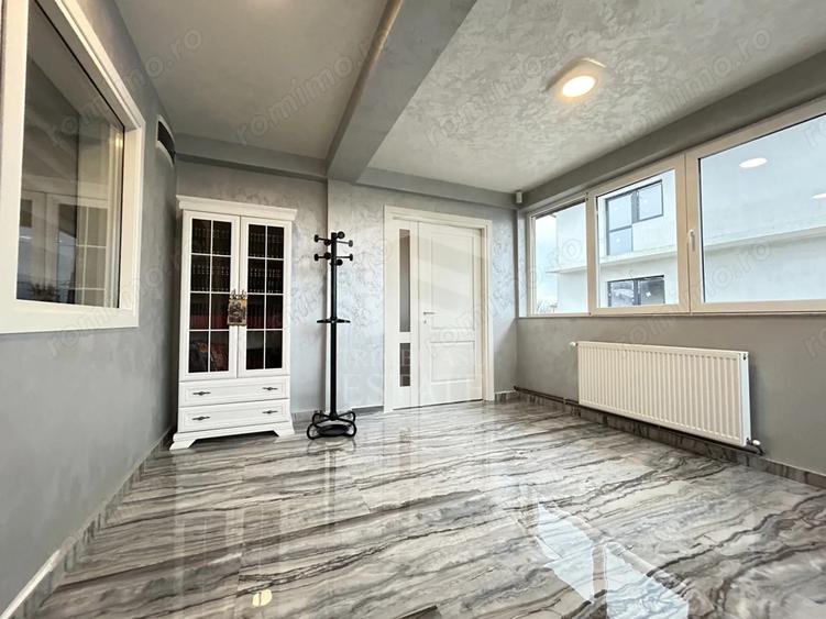 Casă cu 12 camere cu Teren 608 Mp în Central