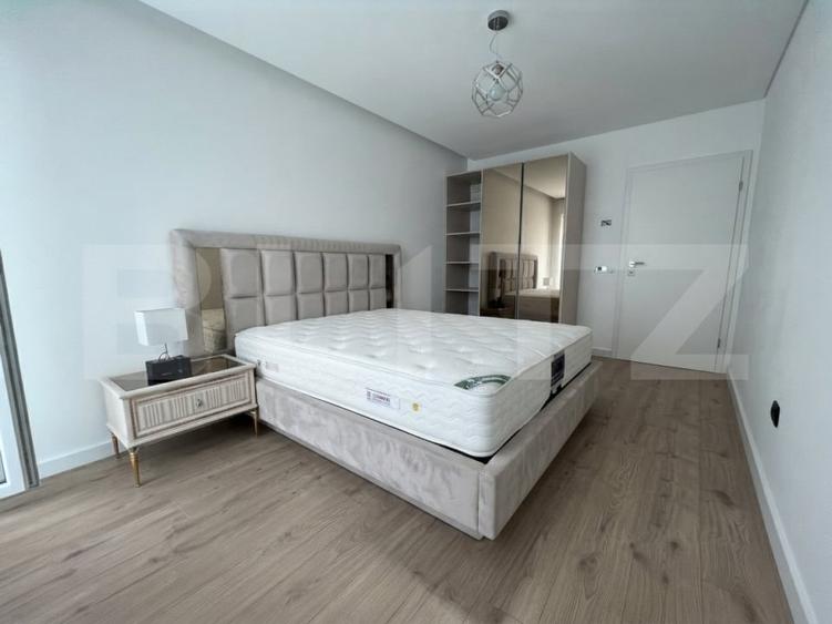 Apartament cu 3 camere semidecomandat, mobilat în Zorilor
