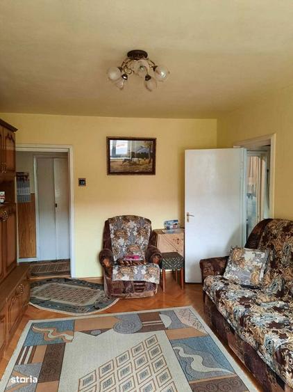 Apartament cu 3 camere decomandat în Astra — fotografia 1
