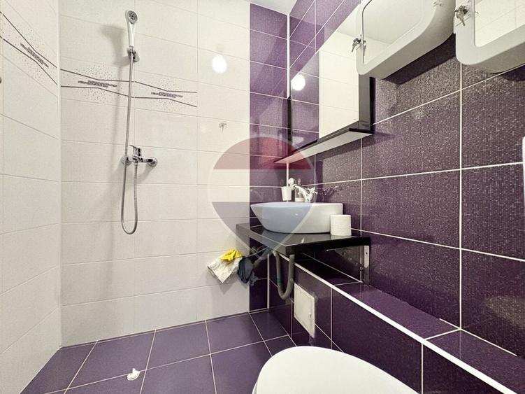 Apartament cu 4 camere semidecomandat, mobilat în Craiter