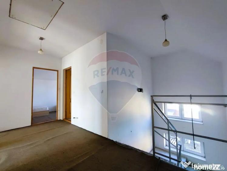 Casa / Vila cu 5 camere de vanzare - 6