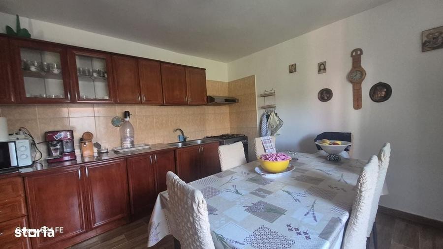 Casă cu 4 camere în Piatra