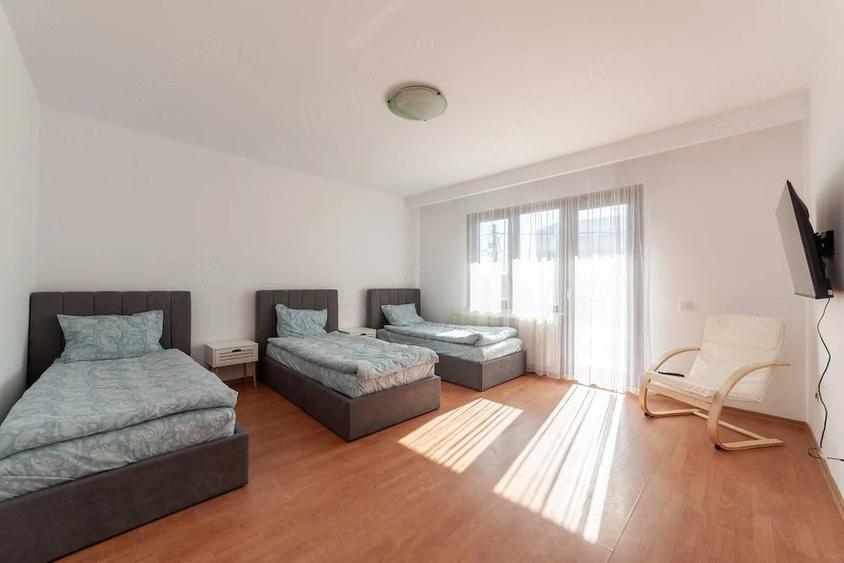 Casă cu 8 camere cu Teren 1000 Mp în Sud