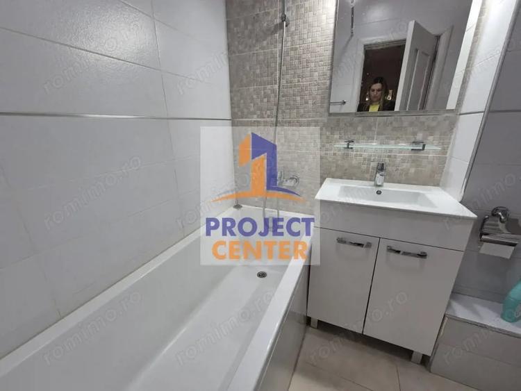Apartament cu 3 camere decomandat, mobilat în Craiovei