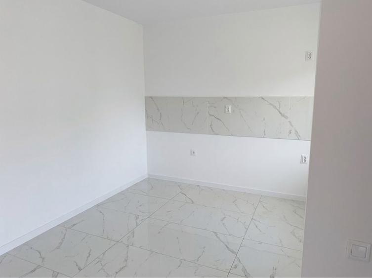 Casă cu 4 camere în Bragadiru