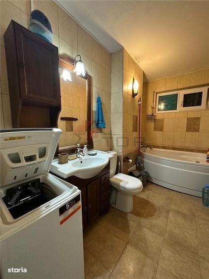 Inchiriere Apartament 4 camere Decomandat Centru- Palas - 1