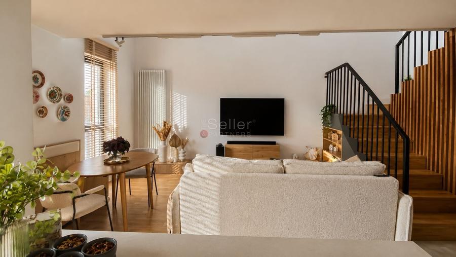 Apartament cu 3 camere decomandat, mobilat în Brașovul Vechi