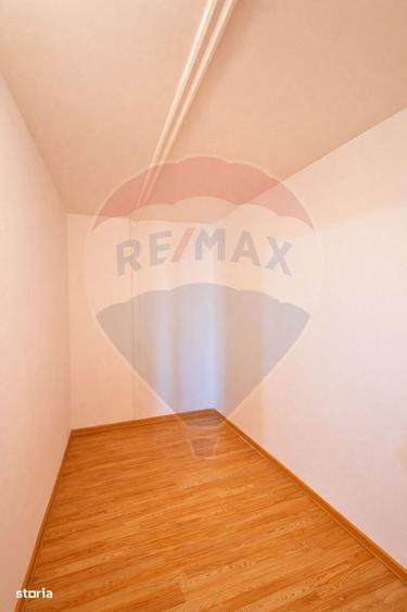 Apartament cu 3 camere în Cățelu