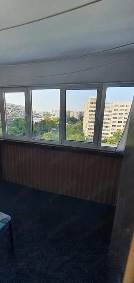 Apartament cu 3 camere decomandat în Colentina