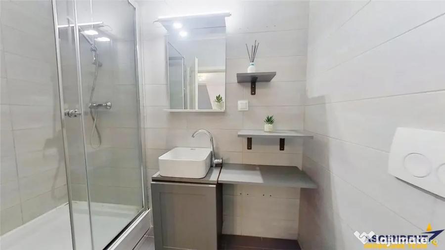 Apartament cu 2 camere decomandat în Avantgarden