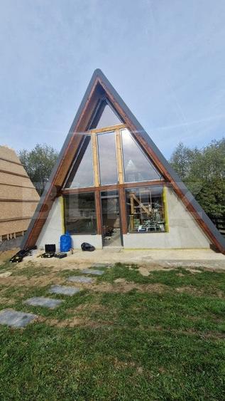 Casă individuală cu 4 camere cu Teren 400 Mp în Tohanu Nou