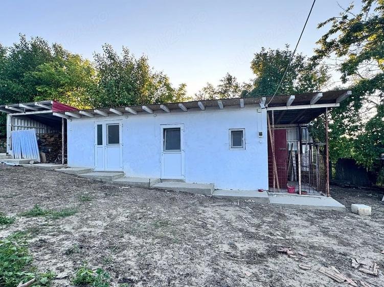 Casă cu Teren 2700 Mp în Scoposeni (Gorban)
