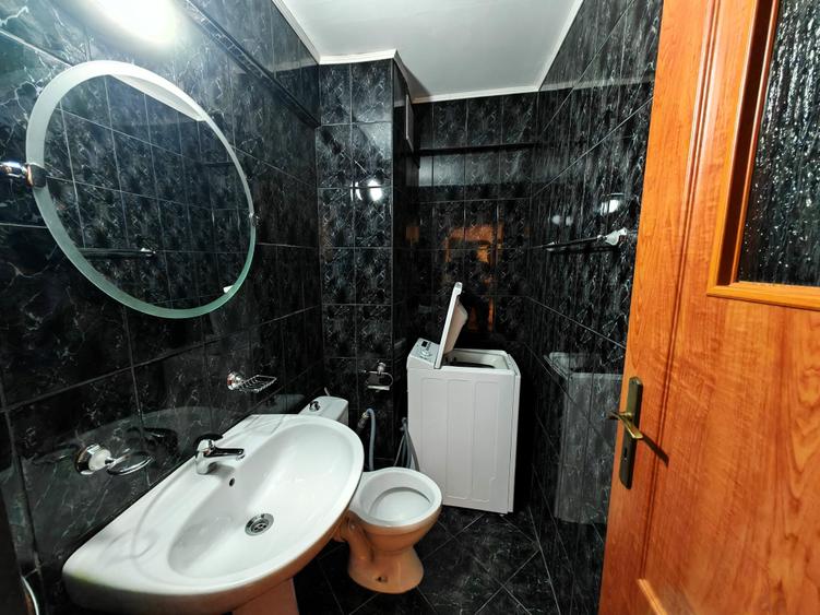 Apartament cu 3 camere semidecomandat în Ultracentral