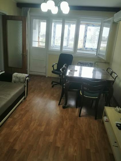Apartament cu 3 camere decomandat în Colentina