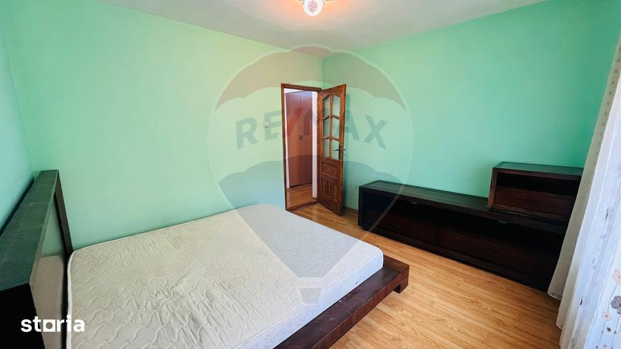 Apartament cu 3 camere, mobilat în Decebal