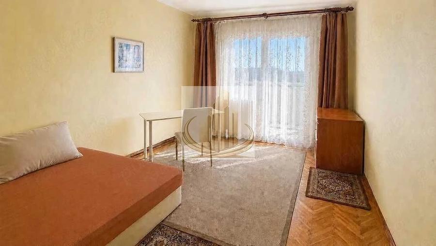 Apartament cu 3 camere decomandat în Olimpia-Stadion