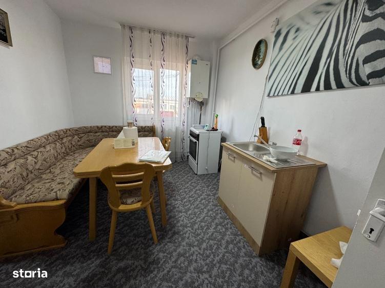 Apartament cu 3 camere decomandat în Mioveni