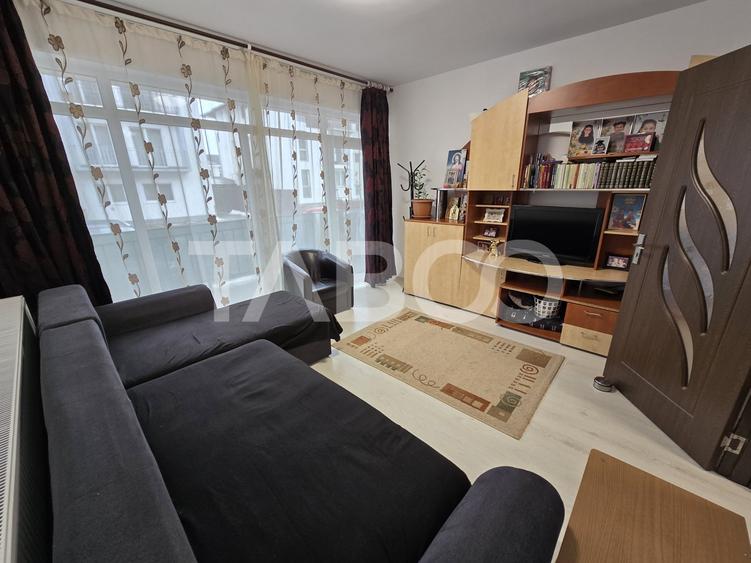 Apartament cu 4 camere decomandat, mobilat în Șelimbăr
