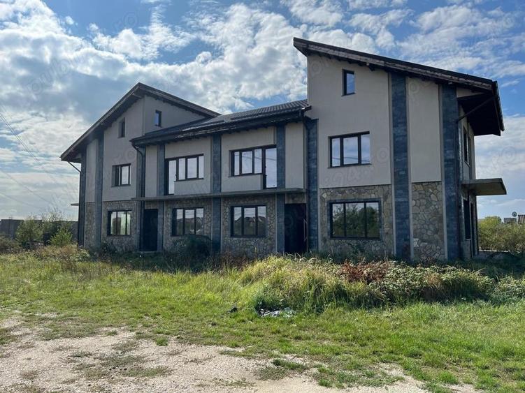 Domnesti- Clinceni - str.Fortului, duplex, P+ET+POD locuibil. - 10