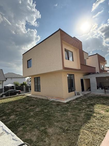 Casă cu 4 camere în Valu lui Traian
