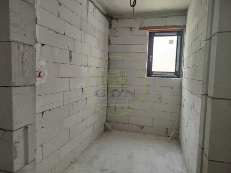 Duplex cu 10 camere cu Canalizare în Cantemir