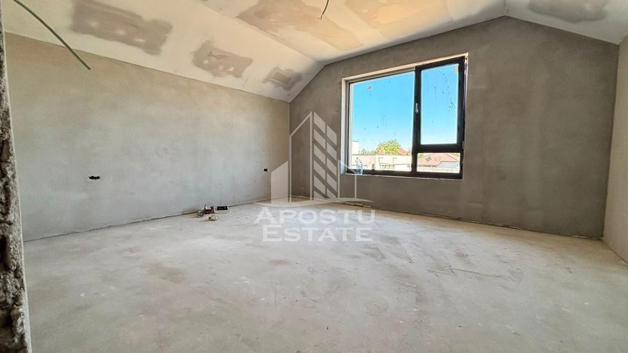 Duplex cu 4 camere cu Canalizare în Urseni
