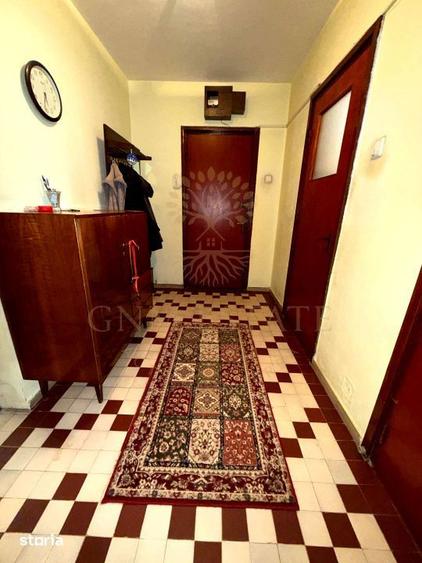 Apartament cu 4 camere decomandat în Drumul Taberei