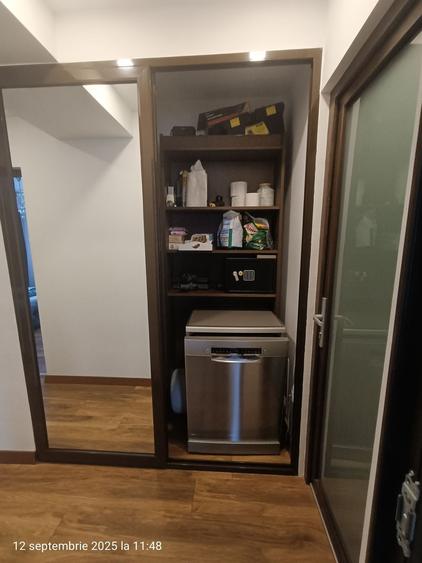 Apartament cu 3 camere decomandat în Micro 3