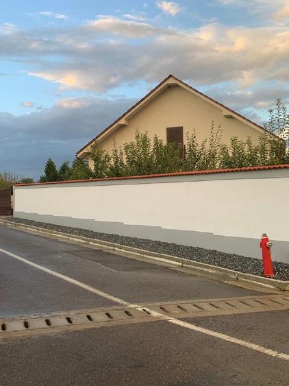 Casă cu 4 camere cu Teren 1088 Mp în Târgu Neamț