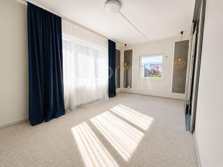 Casă individuală cu 8 camere cu Canalizare în Gruia