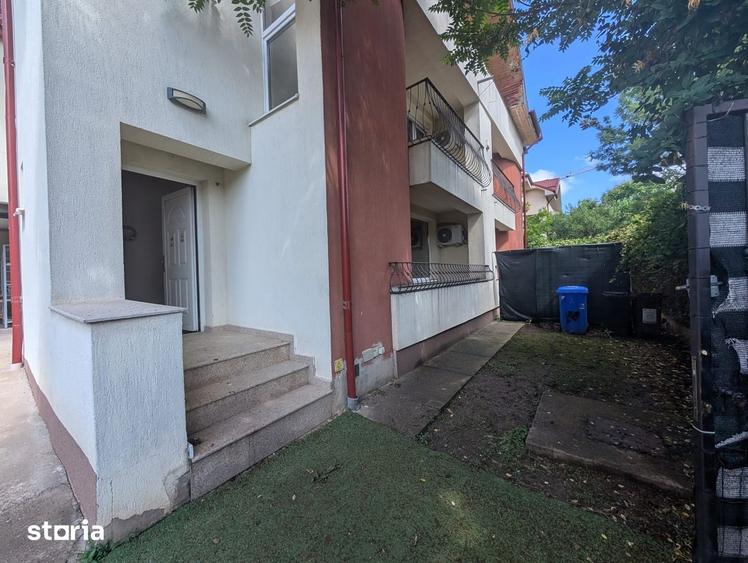Casă cu 5 camere cu Teren 100 Mp în Drumul Taberei