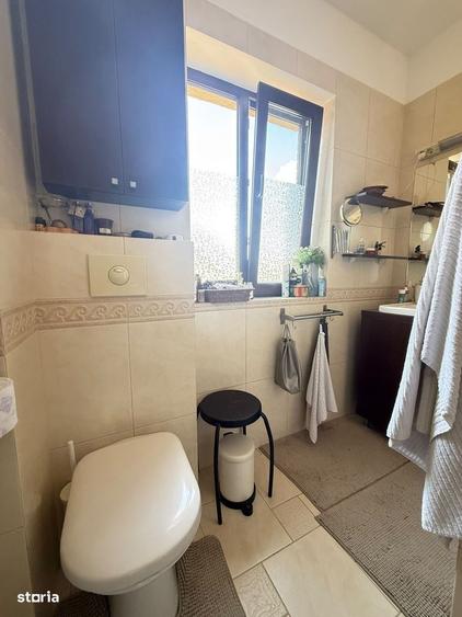 Casă cu 4 camere în Vatra Luminoasă