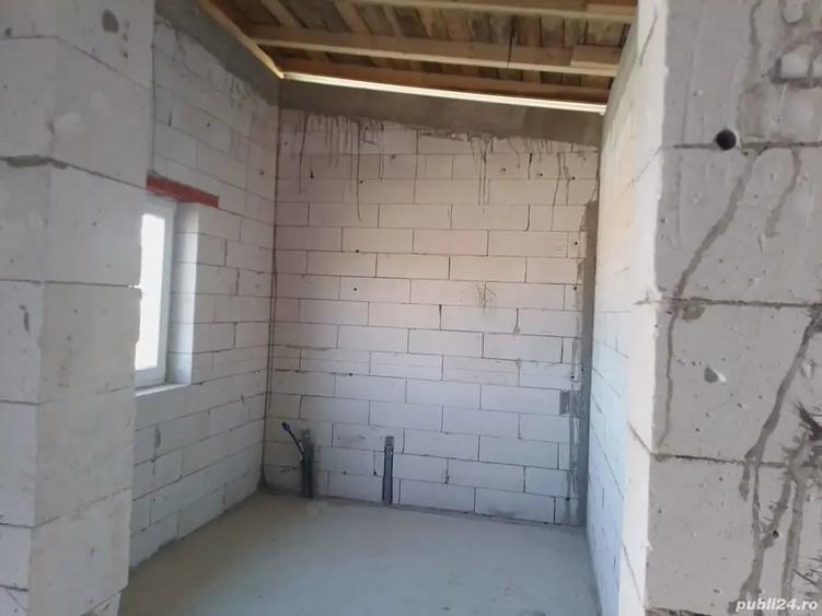 Casă cu 3 camere cu Teren 450 Mp în Central