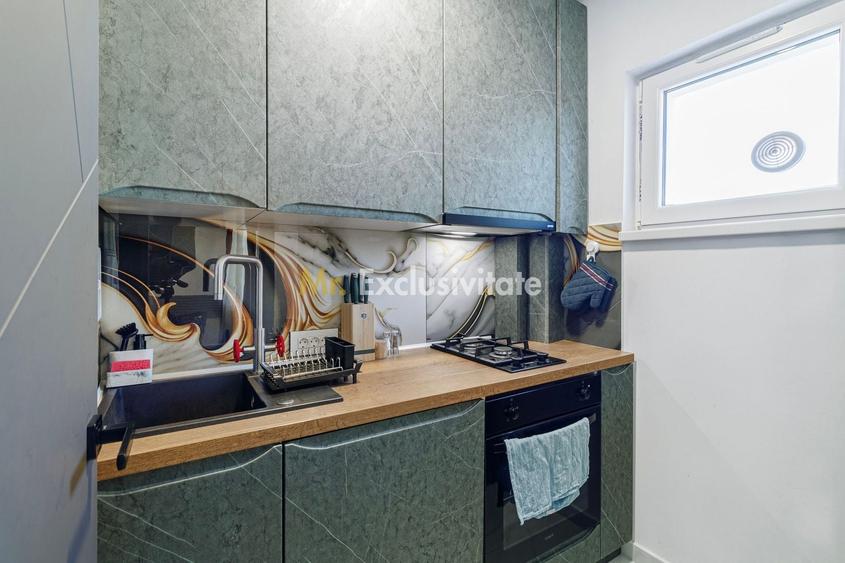 Apartament cu 3 camere semidecomandat în Apărătorii Patriei