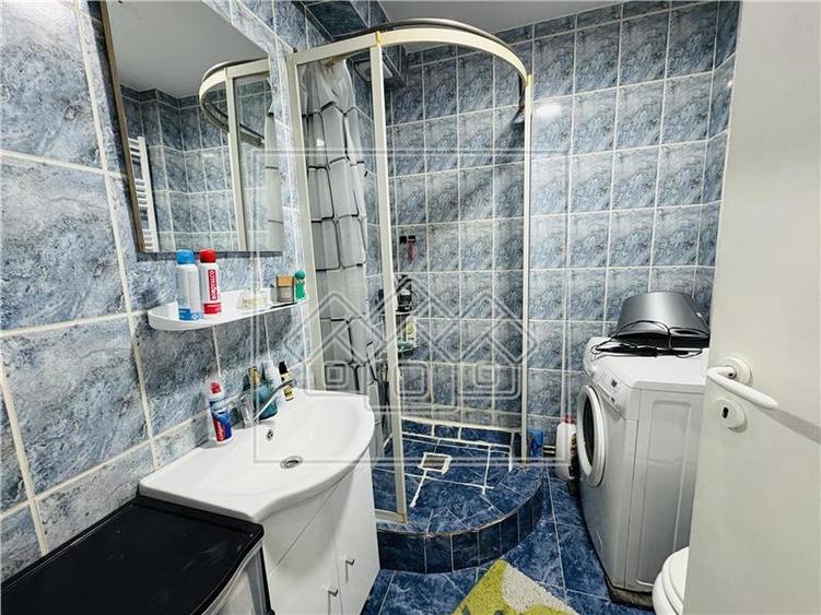 Apartament cu 3 camere decomandat în Terezian