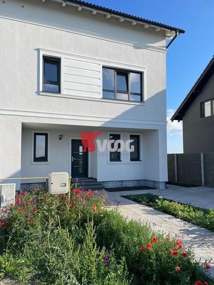 Duplex cu 5 camere cu Canalizare în Săcălaz