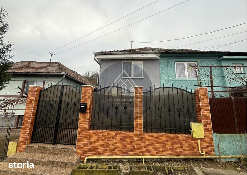Casă cu 3 camere cu Teren 1063 Mp în Central