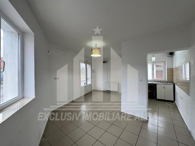 Spațiu comercial, de 50 mp, în Periferie