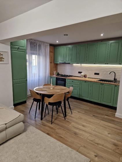 Apartament cu 2 camere decomandat în Precista