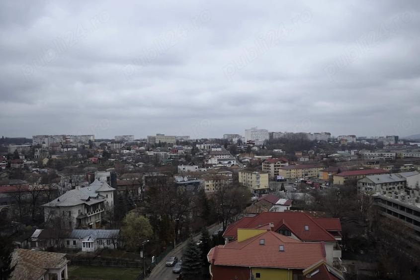 Apartament cu 2 camere decomandat în Est