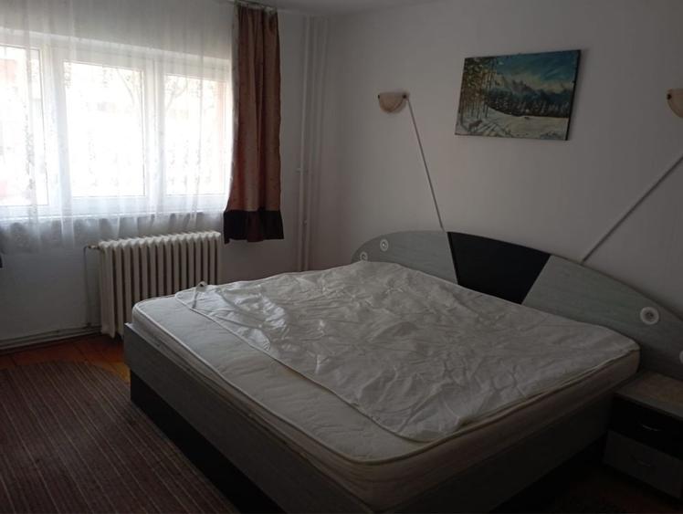 Garsonieră decomandată în Central