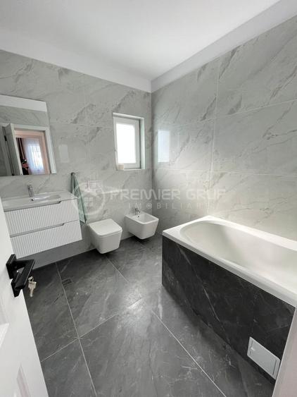 Casă cu 4 camere cu Canalizare în Păcurari