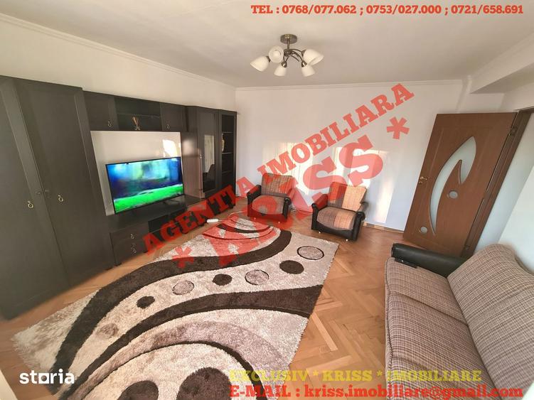 Apartament cu 3 camere decomandat în Central