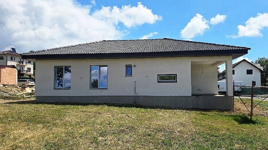 Casă cu Teren 690 Mp în Satu Nou de Jos