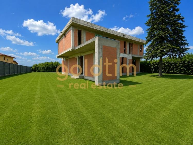 Casă individuală cu 5 camere cu Canalizare în Bâldana