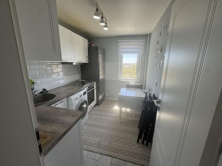 Apartament cu 2 camere decomandat în Titan