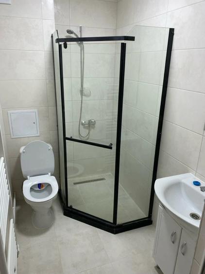 Garsonieră decomandată în Apărătorii Patriei