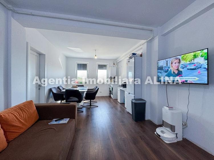 Apartament cu 2 camere decomandat în 22 Decembrie